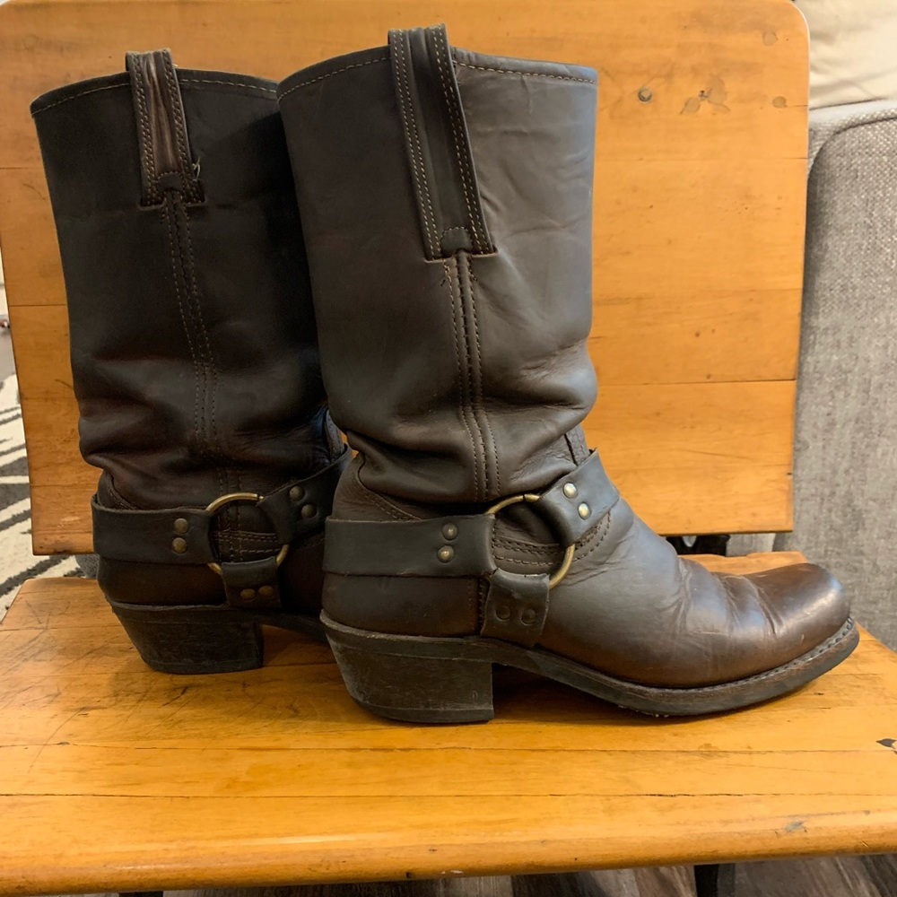 Frye Harness Boot in smoke, size 8.5 M